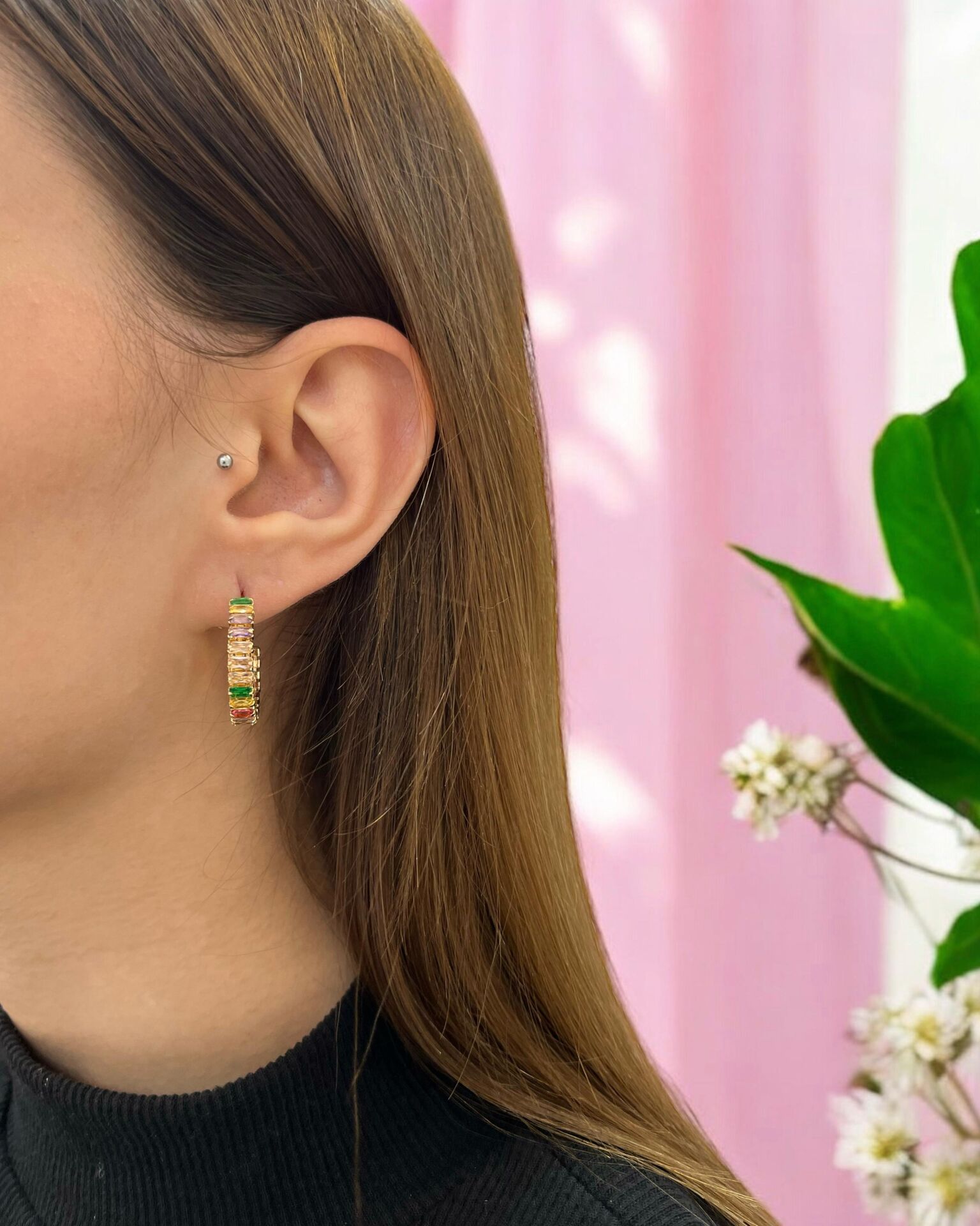 Gold Renkli Taşlı Suyolu Küpe