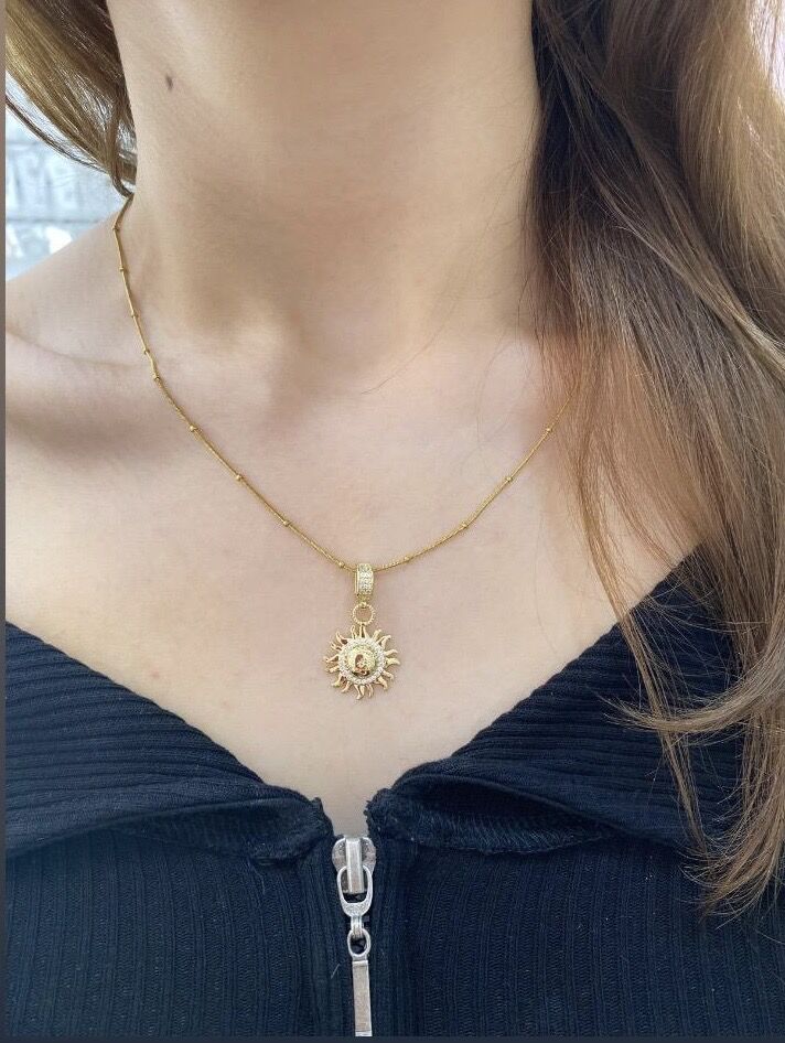 Gold Taşlı Güneş Kolye