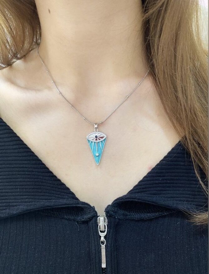 Triangle Shaped Eye Kolye