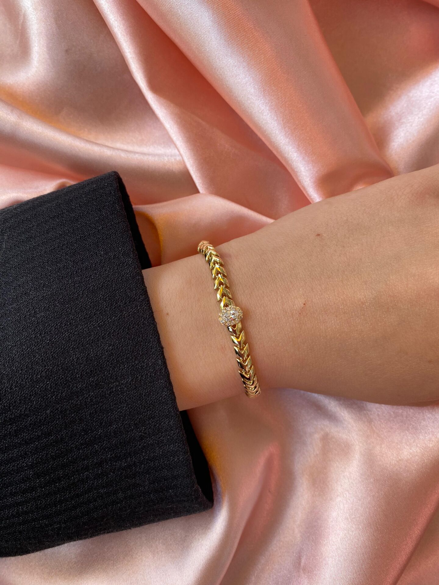 Özel Seri Tek Taşlı Bileklik