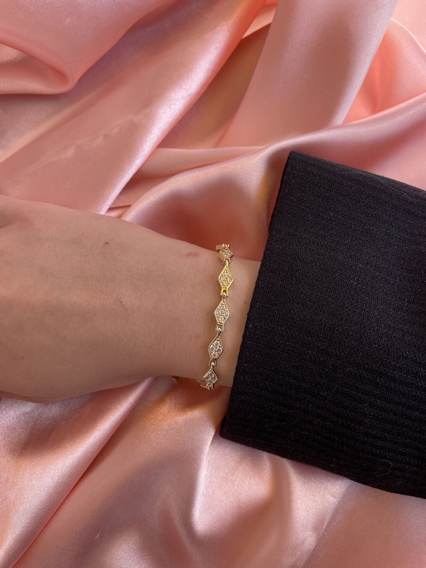 Özel Seri Taşlı Bileklik