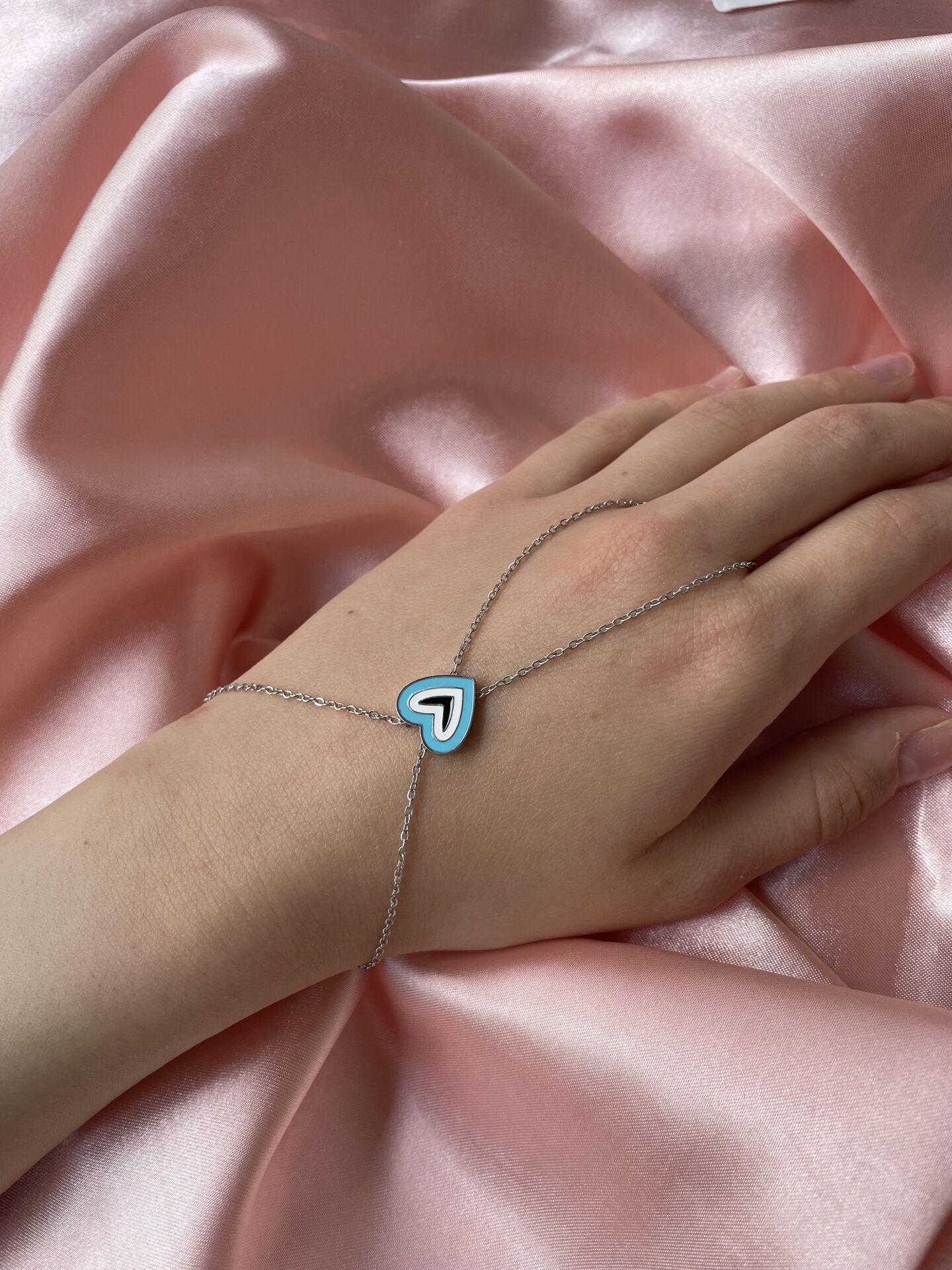 Blue Heart Şahmeran